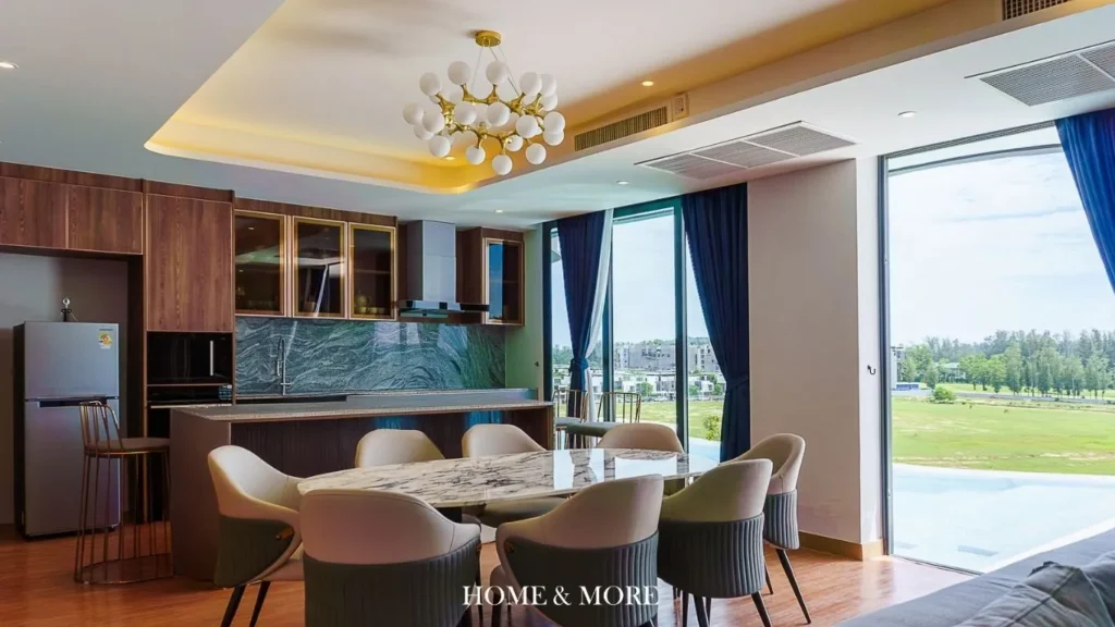 เฟอร์นิเจอร์หรูสำหรับบ้านและคอนโด โมเดิร์นลักชัวรี เช่น โต๊ะทานอาหารหินอ่อน โซฟาโมเดิร์น โต๊ะคอนโซล โคมไฟระย้า Chandelier และตู้โชว์หรู พร้อมดีไซน์พรีเมียม สั่งทำได้ตามสไตล์กับ Home and More